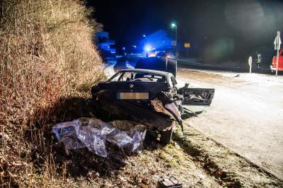 Neckarsulm: Abgefahrene Sommerreifen und ueberhoehte Geschwindigkeit fordert 3 Schwerverletzte - BMW hat FFB-Kennzeichen